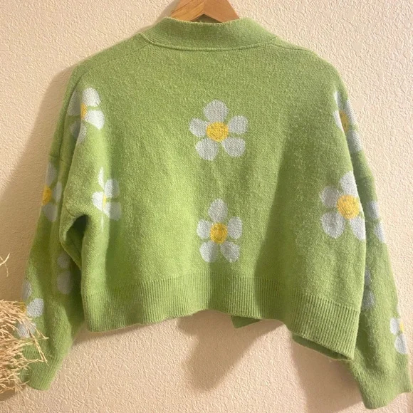 Dreams of Daisies Green Cardigan - Picture 8 of 8